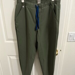Figs Green Sweatpants with Elastic Waistband and Tapered Fit
